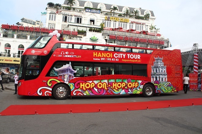 Tuyến buýt hai tầng đầu tiên ở Hà Nội: Giá vé 300 ngàn đồng/4h