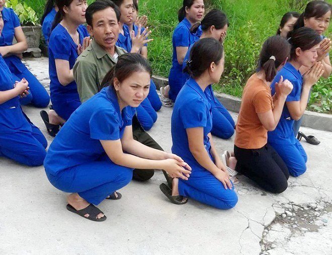 Vụ giáo viên mầm non quỳ gối ở Nghệ An: Sở Tài chính ra 2 văn bản trái ngược nhau?
