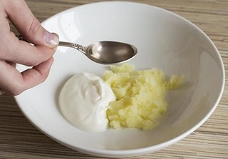 Cách làm mặt nạ từ khoai tây giúp làn da trắng sáng mịn màng