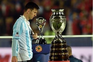 Nỗi buồn của Messi sau trận Argentina thua Croatia: Giọt nước mắt ngừng rơi