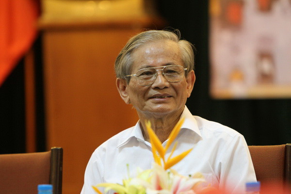 Giáo sư sử học Phan Huy Lê qua đời chiều 23 tháng 6