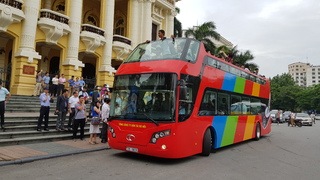 Buýt 2 tầng tiền tỉ vắng khách, muốn phối hợp với Sở GDĐT Hà Nội để chở học sinh 