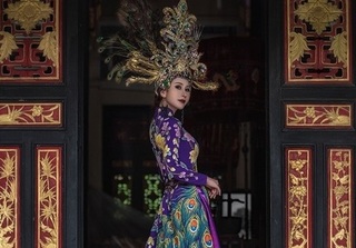 Đại diện Việt Nam bị cắt nát quốc phục trước chung kết Miss Asia World 2018 chỉ vài tiếng