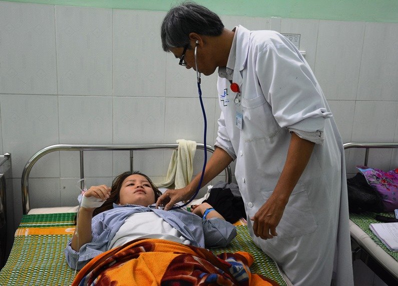 Triệu tập 2 người đánh cô giáo mầm non thủng màng nhĩ ở Quảng Nam