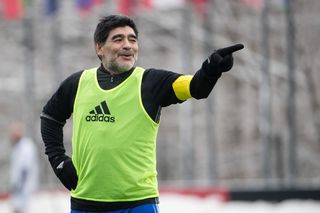 Huyền thoại Maradona đã sẵn sàng trở thành HLV trưởng Argentina