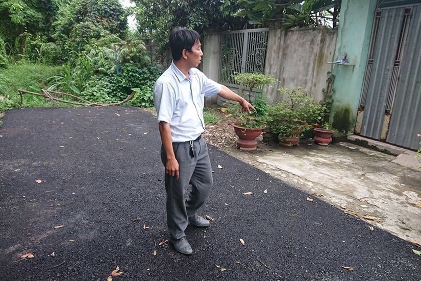 Bỏ 200 triệu làm đường giúp dân bị còng tay: Phá đường nhựa về đường đất