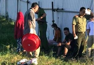 Hải Phòng: Phát hiện nam thanh niên sùi bọt mép tử vong trong bãi cỏ