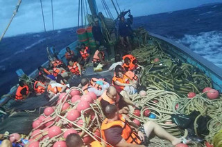 Tàu chìm ngoài khơi 'thiên đường du lịch' Phuket, 49 khách mất tích