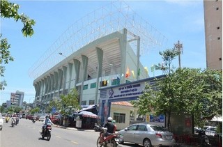 Kỷ luật 2 cán bộ ở Đà Nẵng vì bán sân vận động Chi Lăng