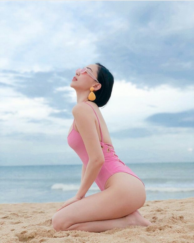 Tóc Tiên, Khánh My, Minh Tú mặc bikini khoe đường cong giải nhiệt nắng nóng 