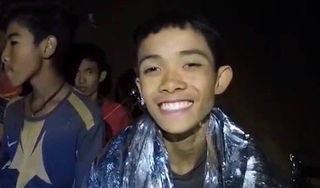 Nóng: 4 cầu thủ nhí Thái Lan đã được đưa ra khỏi hang an toàn
