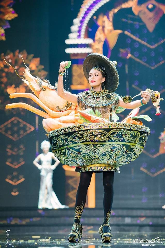 phần thi trang phục truyền thống, Hoa hậu Hòa bình Thái Lan