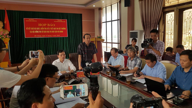 Dân mạng phẫn nộ với vụ lùm xùm sửa điểm thi ở Hà Giang