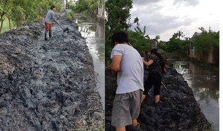 Thái Bình: Hợp tác xã nông nghiệp múc bùn đổ hết lối đi vào nhà dân 