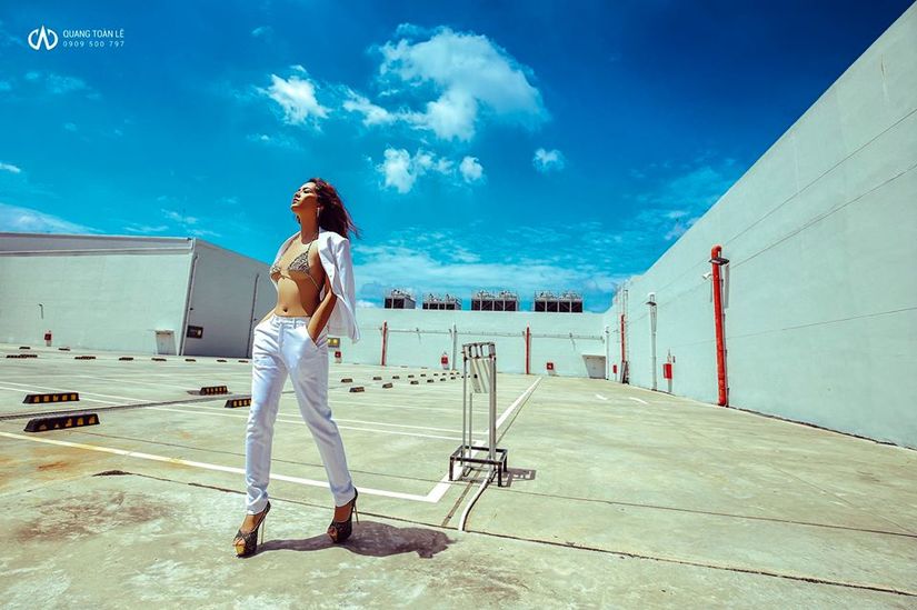 Người mẫu nude Kim Phương tung ảnh nóng đốt mắt