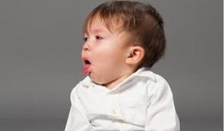 Lương y mách bài thuốc chữa hen phế quản cho bé từ củ cải trắng và trái lê