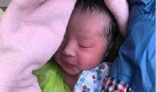 Nghệ An: Bé sơ sinh còn nguyên dây rốn, bị bỏ rơi ở nghĩa trang