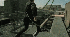 Không chỉ  Nhiệm vụ bất khả thi: Sụp đổ (Mission: Impossible - Fallout), Tom Cruise nhiều lần đối mặt với cái chết 