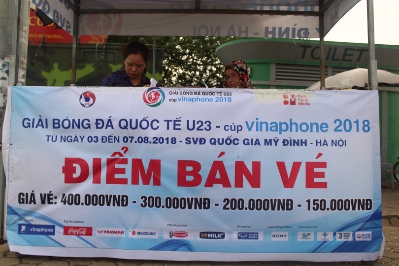 Quầy vé xem U23 Việt Nam thi đấu tai Mỹ Đình đìu hiu khách