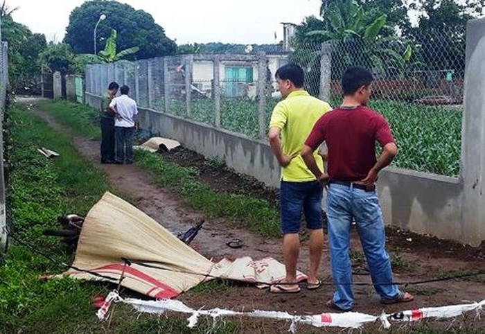 Bí ẩn hai thanh niên 10x nằm chết bên đường ở Đắk Lắk