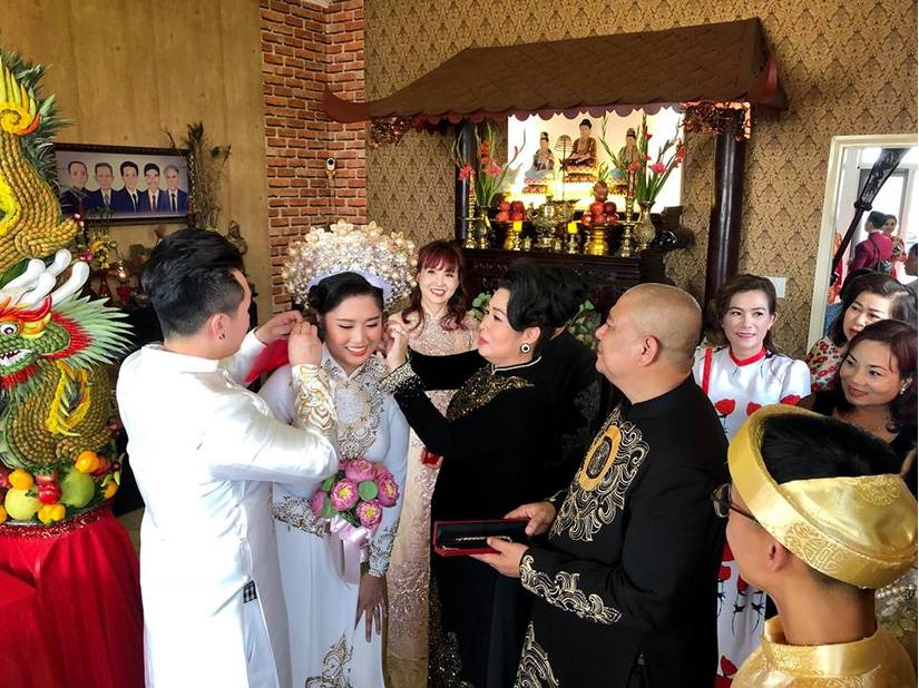 Thúy Ngân 'Gạo nếp gạo tẻ' làm phù dâu đám cưới con gái NSND Hồng Vân