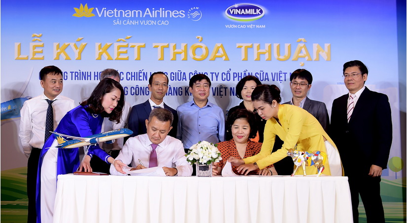 Vietnam Airlines và Vinamilk hợp tác
