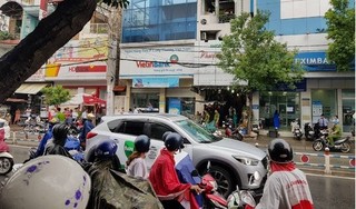Lộ nguyên nhân tên cướp ngân hàng rồi thản nhiên ngồi đếm ở Sài Gòn 