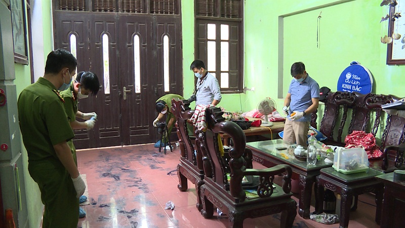 Ngay sau đó, Công an tỉnh Hưng Yên đã có mặt tại hiện trường vụ án mạng