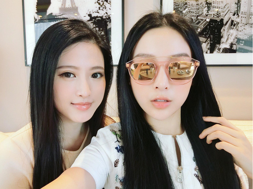 cặp chị em xinh đẹp và nổi tiếng, giới trẻ Việt