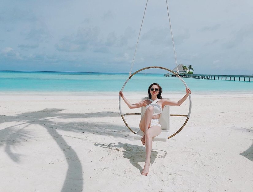 Bảo Thy mặc bikini khoe dáng tại Maldives
