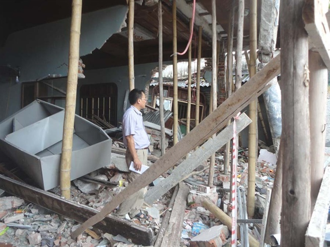 Tài xế đâm sập nhà dân, gia chủ không cần tiền, đòi xây nguyên trạng 