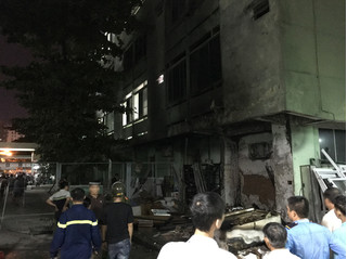 Hốt hoảng di chuyển bệnh nhân đi tránh đám cháy ở Bệnh viện Đà Nẵng