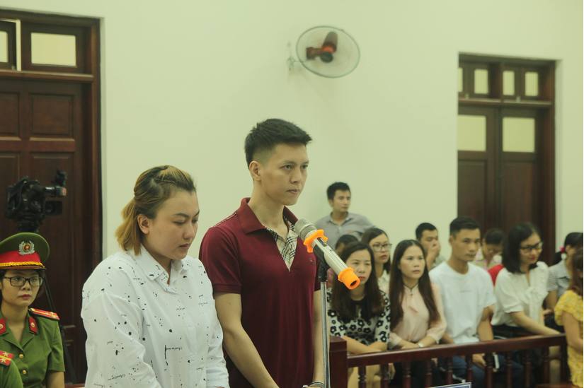 Vụ bố và mẹ kế bạo hành con trai ở Hà Nội, Tòa tuyên án 12 năm tù giam cho cả 2 bị cáo