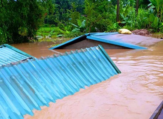 Thanh Hóa: Nước lũ cô lập, thiệt hại lên tới 50 tỉ đồng