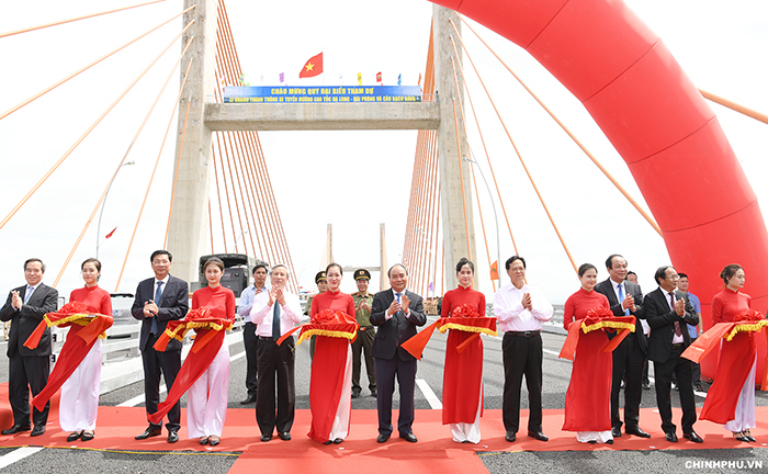 Chính thức thông xe tuyến cao tốc Hạ Long - Hải Phòng và cầu Bạch Đằng