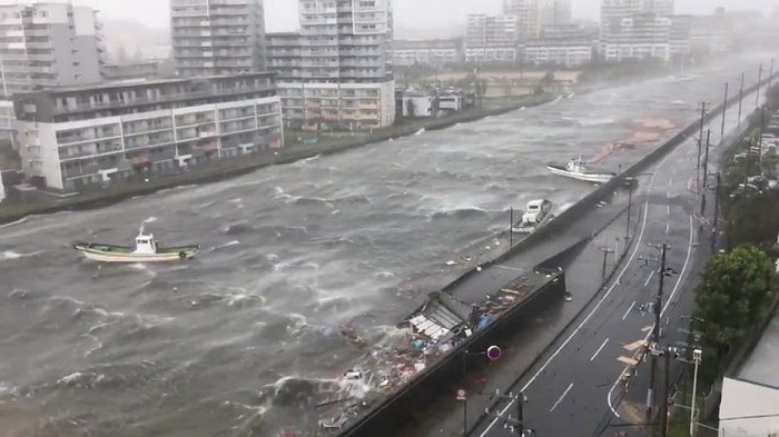 Siêu bão Jebi mang đến thảm họa chưa từng có cho Nhật Bản