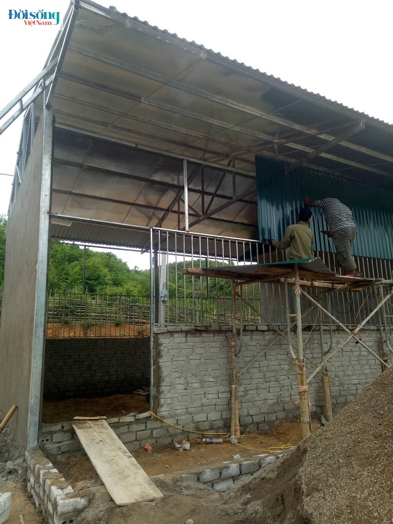 Học sinh ở Chiềng Sơ nô nức khai giảng tại ngôi trường mới xây dựng5