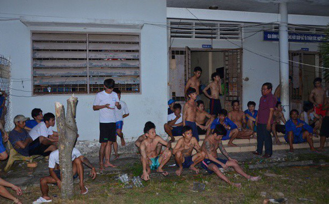 100 học viên đập phá, bỏ trốn khỏi trại cai nghiện ở Đồng Tháp