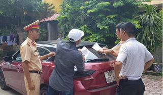 Xác định danh tính tài xế lái Mazda3 'đánh võng' gây náo loạn giữa phố Hà Nội 