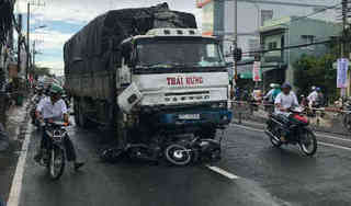 Tiết lộ lý do vụ xe tải đâm liên hoàn 8 xe máy ở An Giang