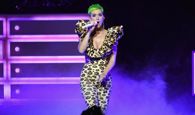 Nguyễn Công Trí bất ngờ khi Katy Perry mặc đi, mặc lại thiết kế của mình