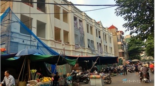 Công ty CP Thực phẩm Hà Nội bị tố 'phủi' trách nhiệm khi thi công làm hỏng nhà dân