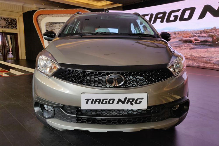 xe Tata Tiago NRG 2018 giá chỉ từ 177 triệu21