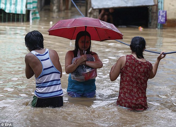 Hình ảnh Philippines tan hoang sau khi Siêu bão Mangkhut càn quét làm 16 người chết