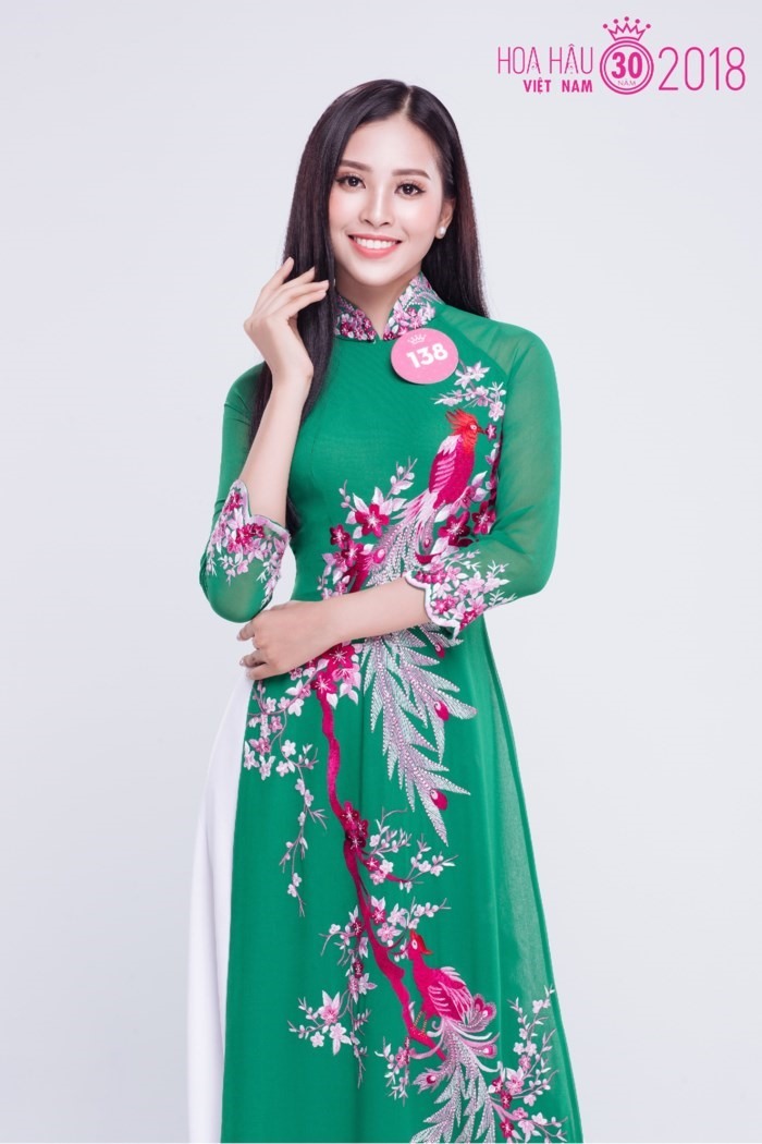 Ngắm nhan sắc xinh đẹp lai Tây của Hoa hậu Việt Nam 2018 Trần Tiểu Vy 