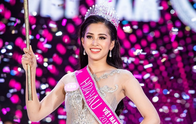 Soi Facebook và Instagram cá nhân, dân mạng đặt biệt danh cho Hoa hậu Tiểu Vy là 'Thánh ăn uống'