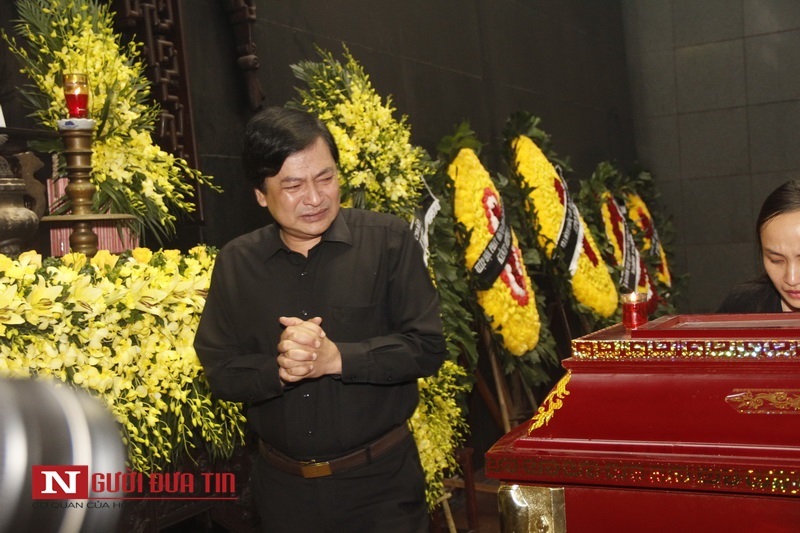 Hình ảnh xúc động trong tang lễ đạo diễn Đông Hồng