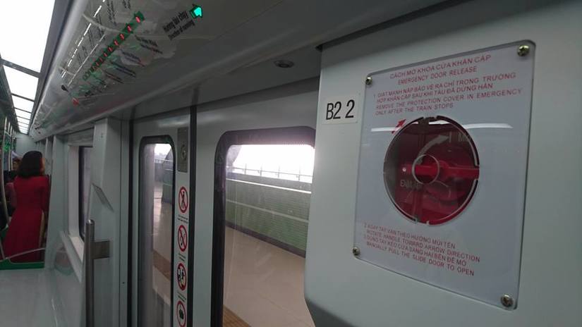Cận cảnh tàu đường sắt Cát Linh - Hà Đông ngày đầu tiên chạy thử