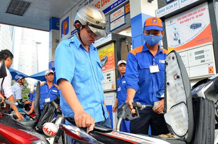 Xăng, dầu bất ngờ tăng giá vượt đỉnh 21.000 đồng/lít