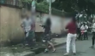 Va chạm giao thông, hai phụ nữ hổ báo đuổi đánh người đàn ông trên phố